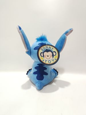 Konuşan oyuncak oturan Stitch, 7.09 inç ve 11.02 inç boylarında sevimli.